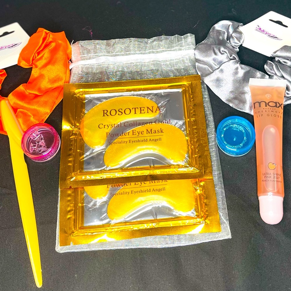 BUNDLE BEAUTY BAG!